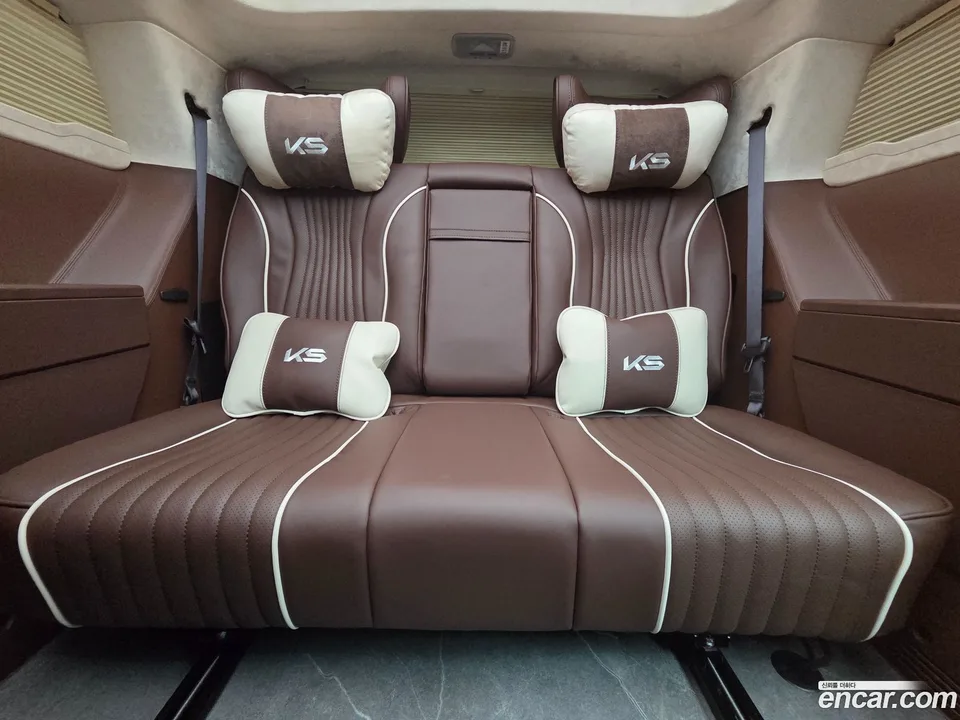 Kia Carnival HEV 7 () 2026 — thumbnail 4