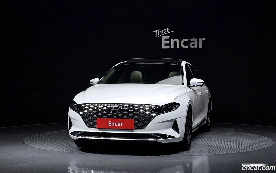 Hyundai Grandeur IG Hybrid 2022 — thumbnail 3