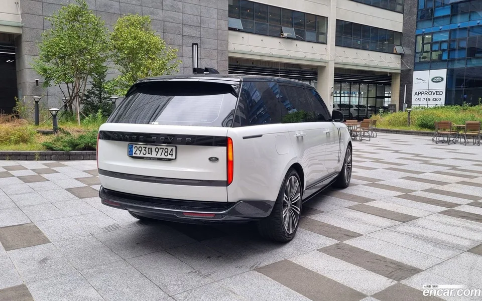 Land Rover Range Rover P530 AB LWB 2023 — thumbnail 4
