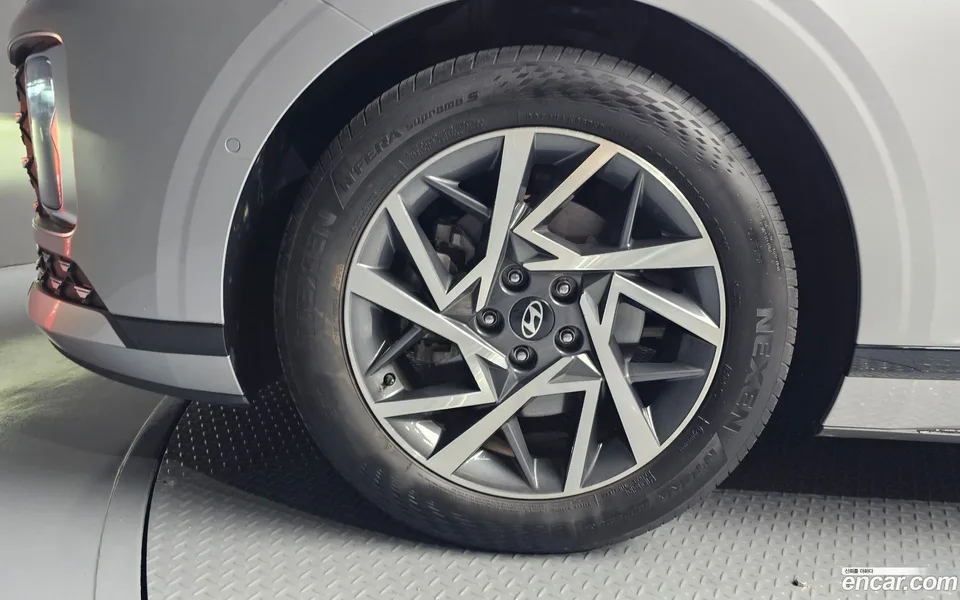 Hyundai Grandeur 2.5 2WD 2023 — thumbnail 2