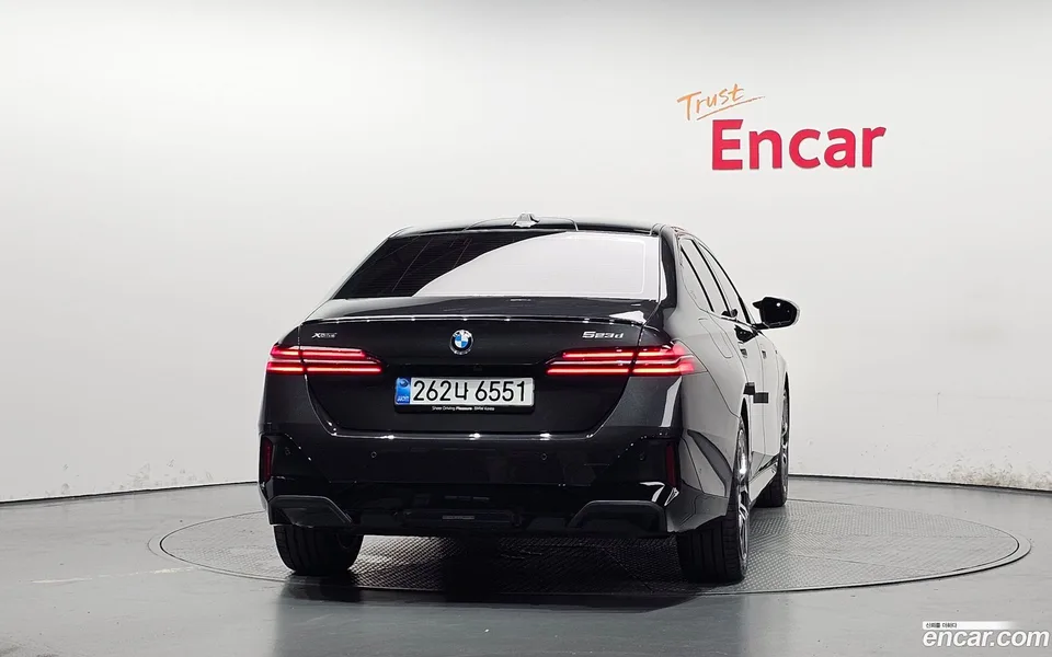 BMW 5 Series 523d xDrive M 2026 — thumbnail 4