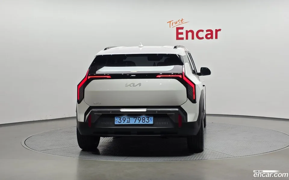 Kia EV3 2WD 2024 — thumbnail 4