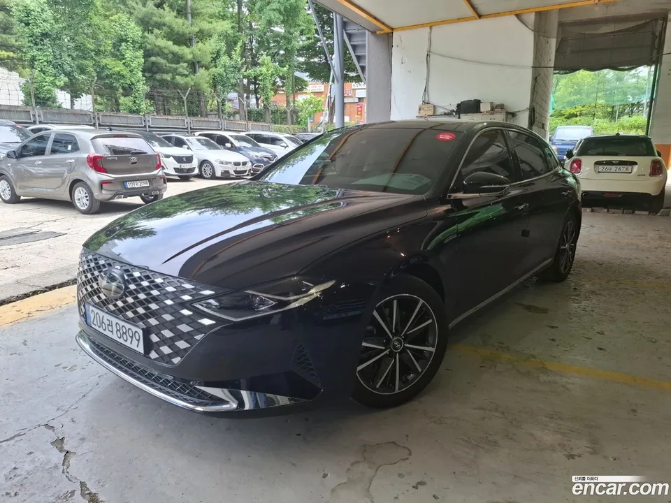 Hyundai Grandeur IG 2.5 2022 — photo 1, buy with delivery to Moscow