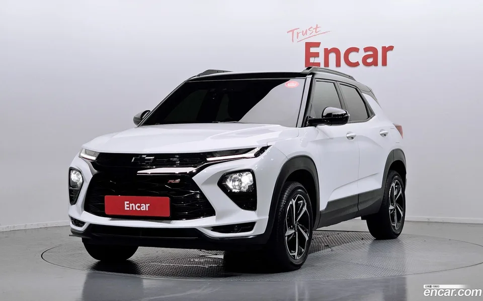 Chevrolet Trailblazer 1.3 4WD 2022 — photo 1, buy with delivery to Moscow