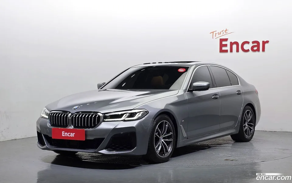 BMW 5 Series 520i M 2022 — photo 1, buy with delivery to Moscow