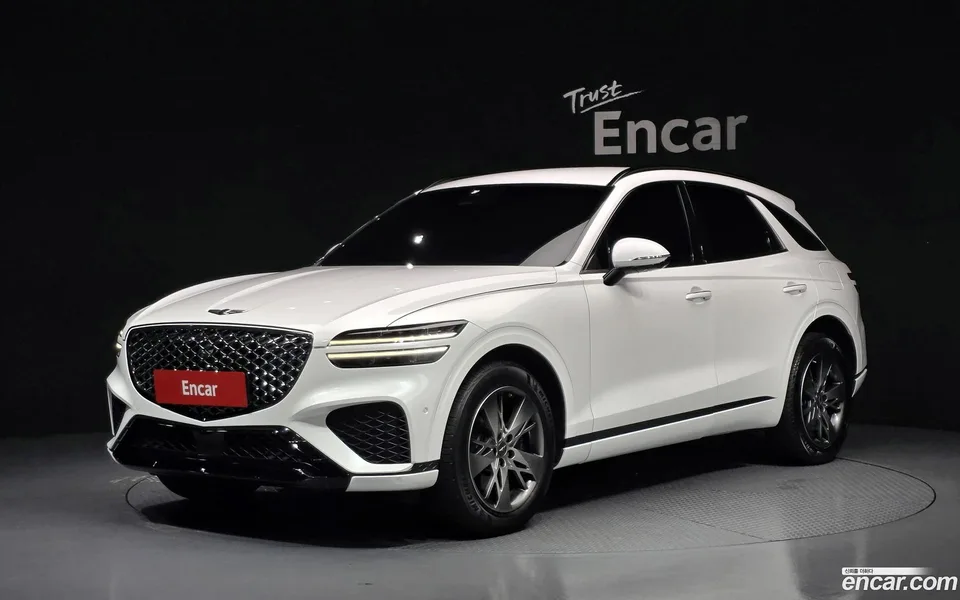 Genesis GV70 2.5T 2WD 2022 — photo 1, buy with delivery to Moscow