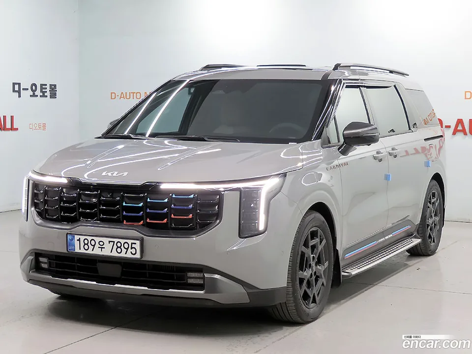 Kia Carnival 9 2023 — photo 1, buy with delivery to Moscow