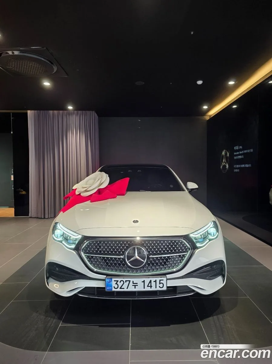 Mercedes-Benz E-Class E300 4MATIC AMG Line 2026 — thumbnail 4