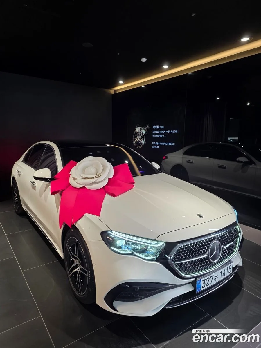 Mercedes-Benz E-Class E300 4MATIC AMG Line 2026 — thumbnail 5