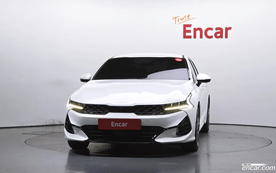 Kia K5 2.0 2023 — thumbnail 3