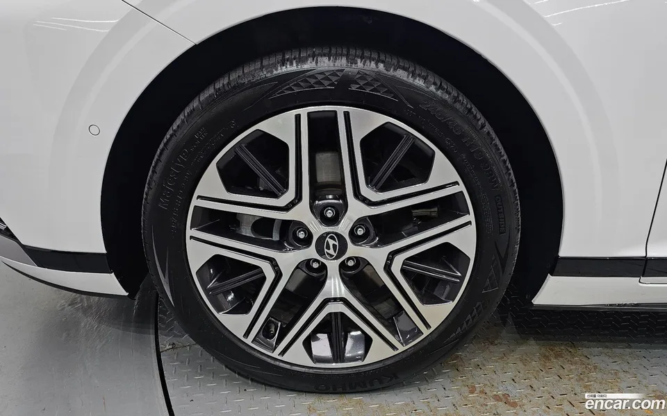 Hyundai Grandeur 2.5 2WD 2025 — thumbnail 2
