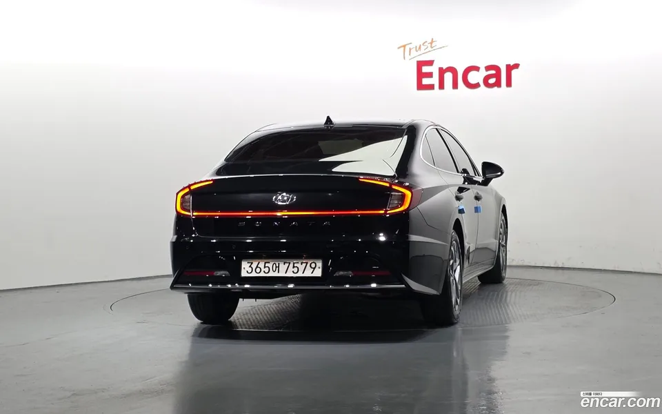Hyundai Sonata 2.0 2022 — thumbnail 4