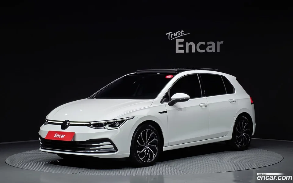 Volkswagen Golf 2.0 TDI 2024 — photo 1, buy with delivery to Moscow