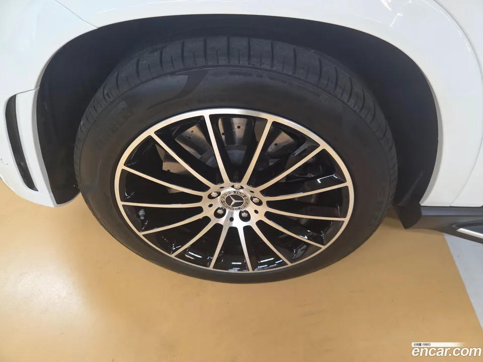 Mercedes-Benz GLE-Class GLE450 4MATIC 2023 — thumbnail 2