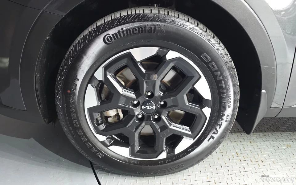 Kia Sorento 2.2 2WD 2023 — thumbnail 2