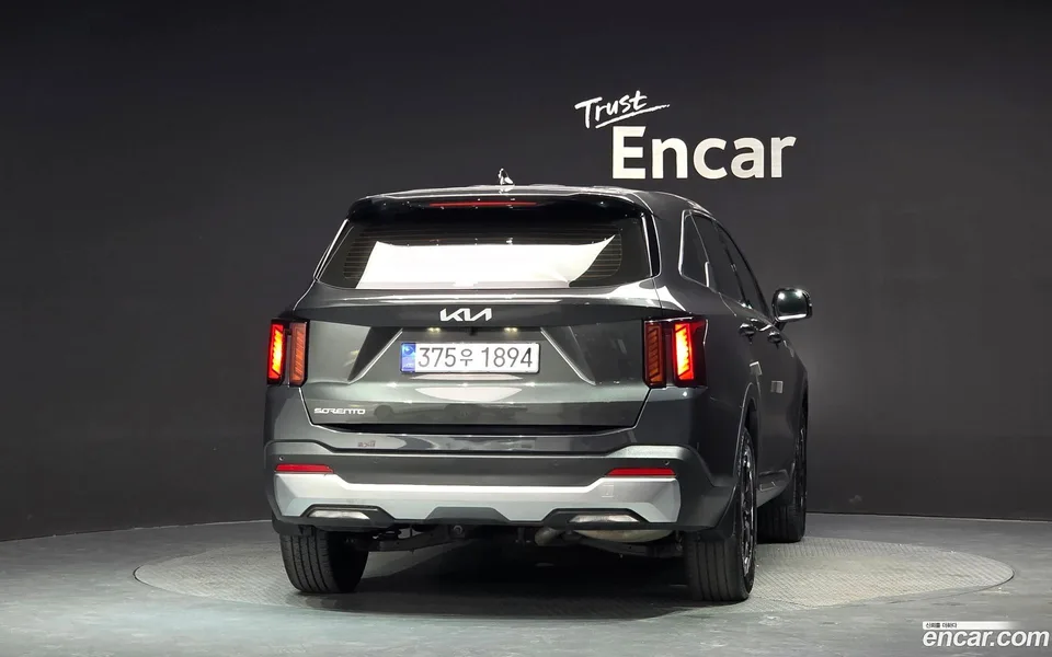 Kia Sorento 2.2 2WD 2023 — thumbnail 4