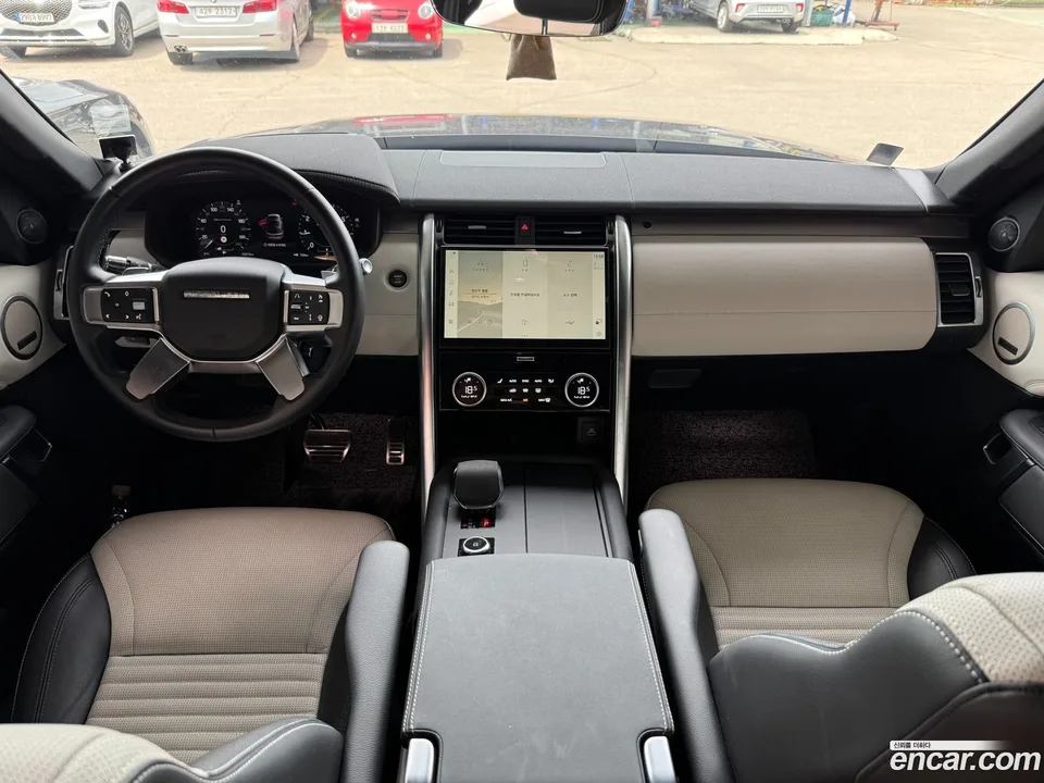 Land Rover Discovery P360 R- SE 2022 — thumbnail 2