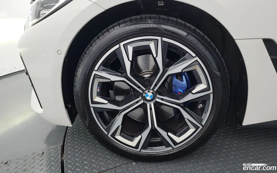 BMW 4 Series 420i M 2024 — thumbnail 5