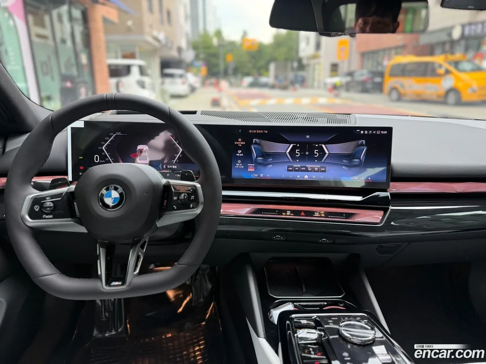 BMW 5 Series 530i xDrive M 2026 — thumbnail 3