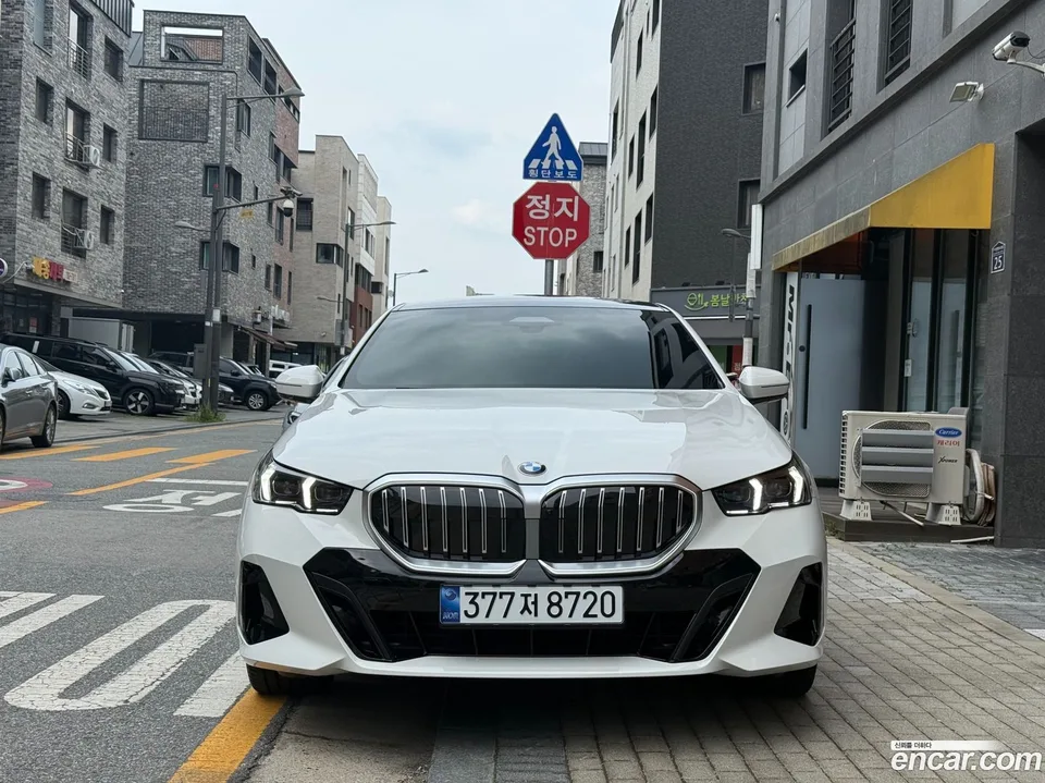 BMW 5 Series 530i xDrive M 2026 — thumbnail 4