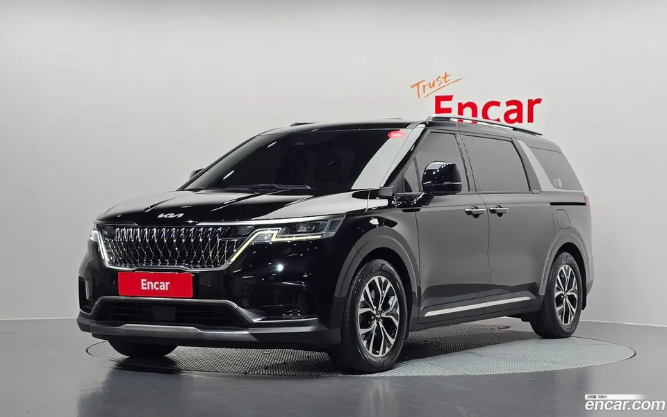 Kia Carnival 11 2023 — photo 1, buy with delivery to Moscow