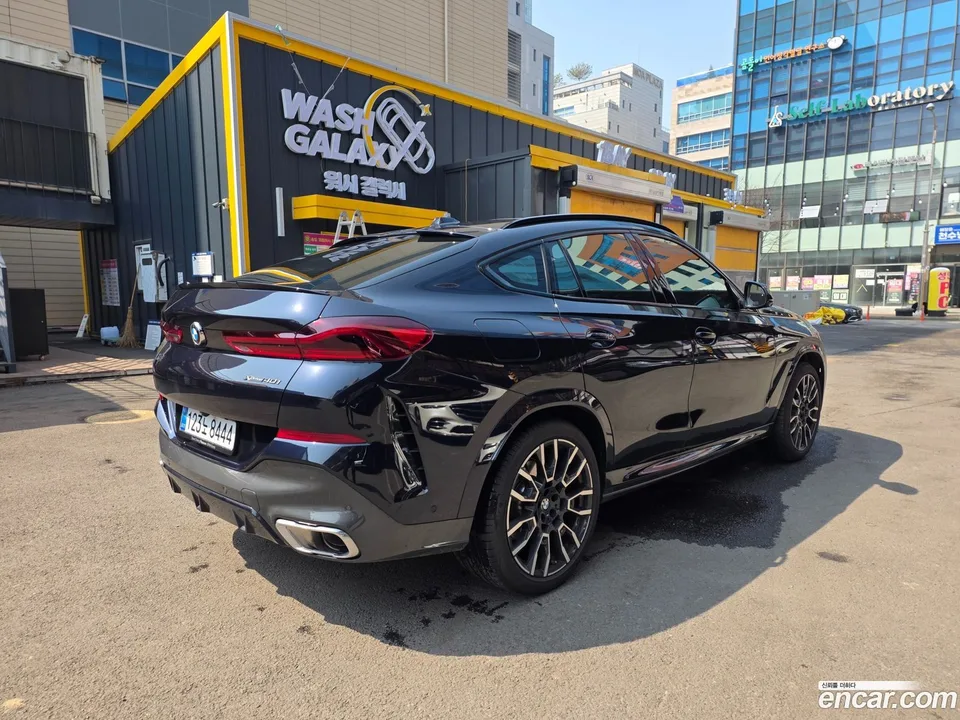 BMW X6 xDrive40i M 2025 — thumbnail 3