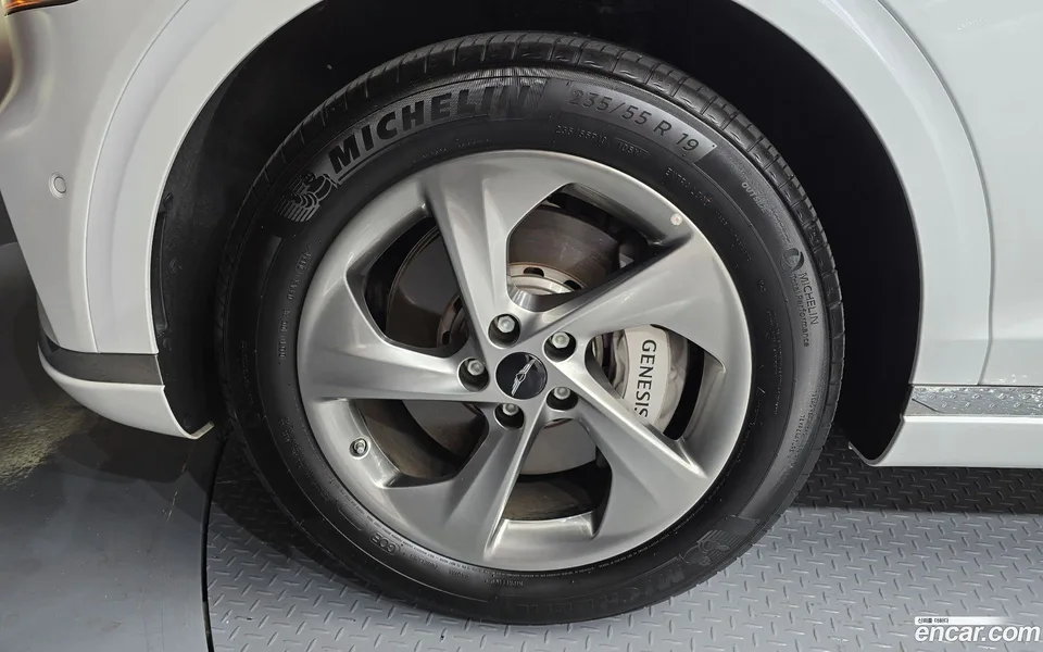 Genesis GV70 2.5T 2WD 2024 — thumbnail 2
