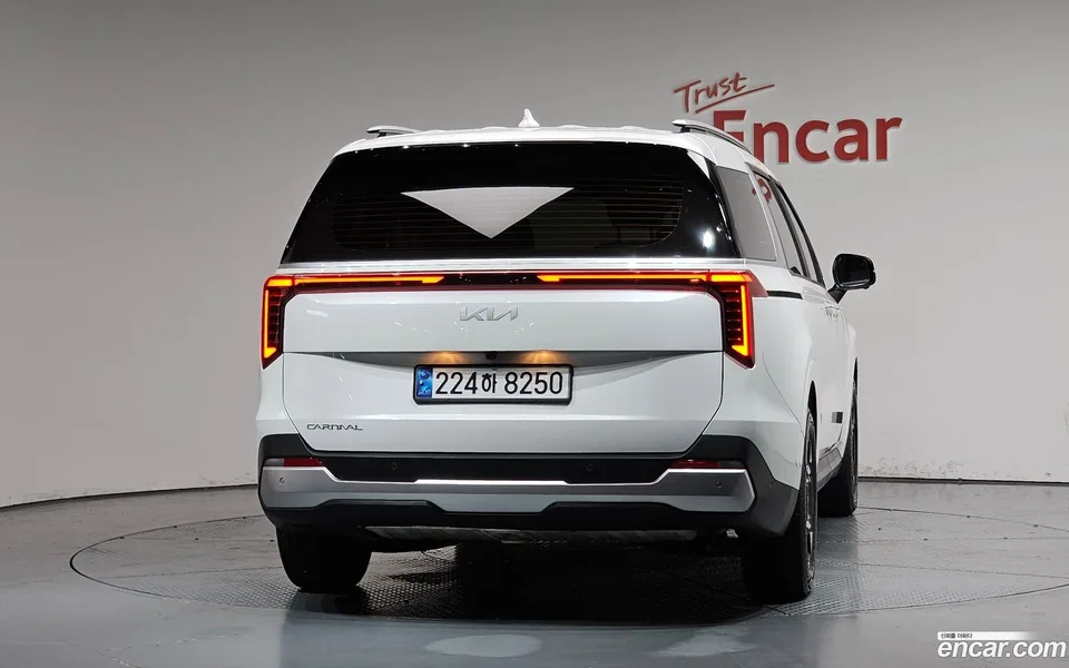 Kia Carnival 9 2025 — thumbnail 4