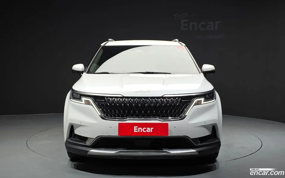 Kia Carnival 9 2023 — thumbnail 3