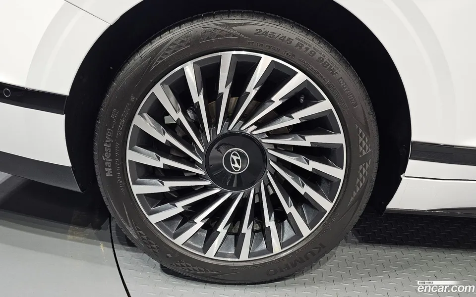 Hyundai Grandeur 2.5 2WD 2025 — thumbnail 5
