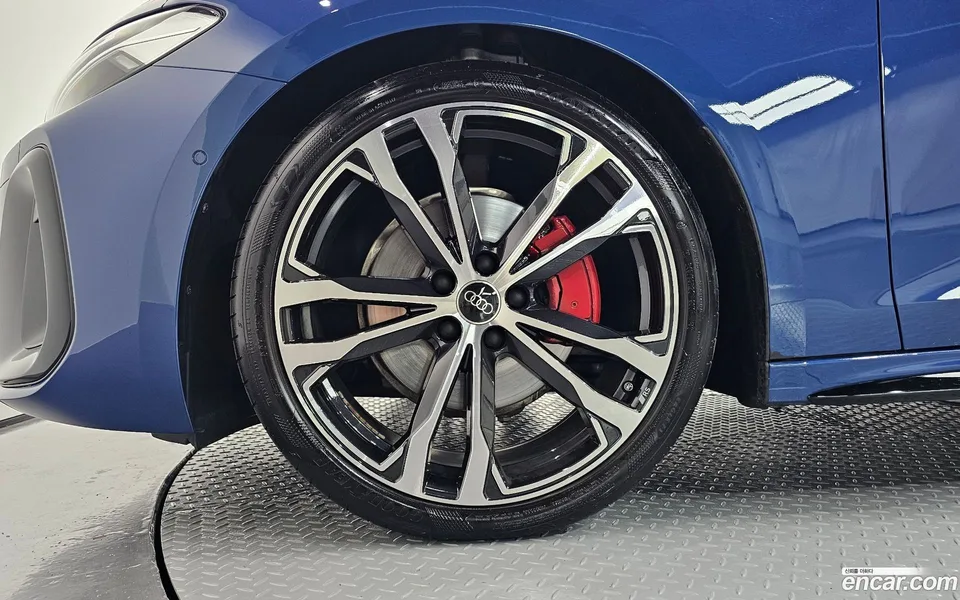 Audi A5 40 TFSI S Line 2025 — thumbnail 2