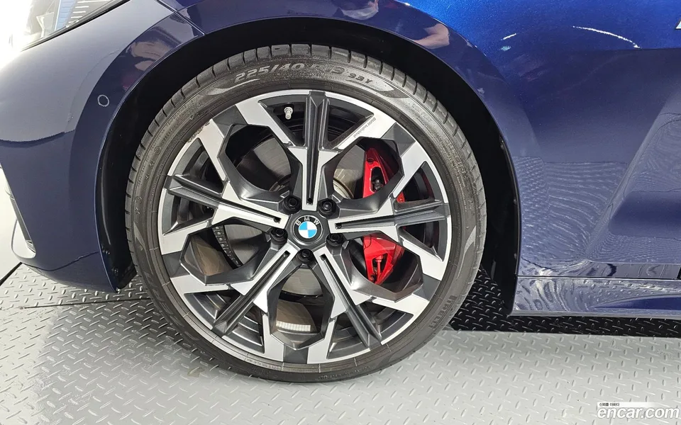 BMW 4 Series M440i xDrive 2024 — thumbnail 5