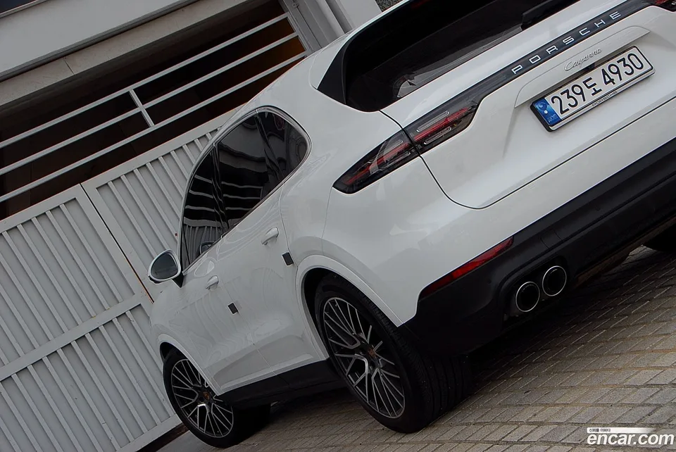 Porsche Cayenne 3.0 2023 — thumbnail 5