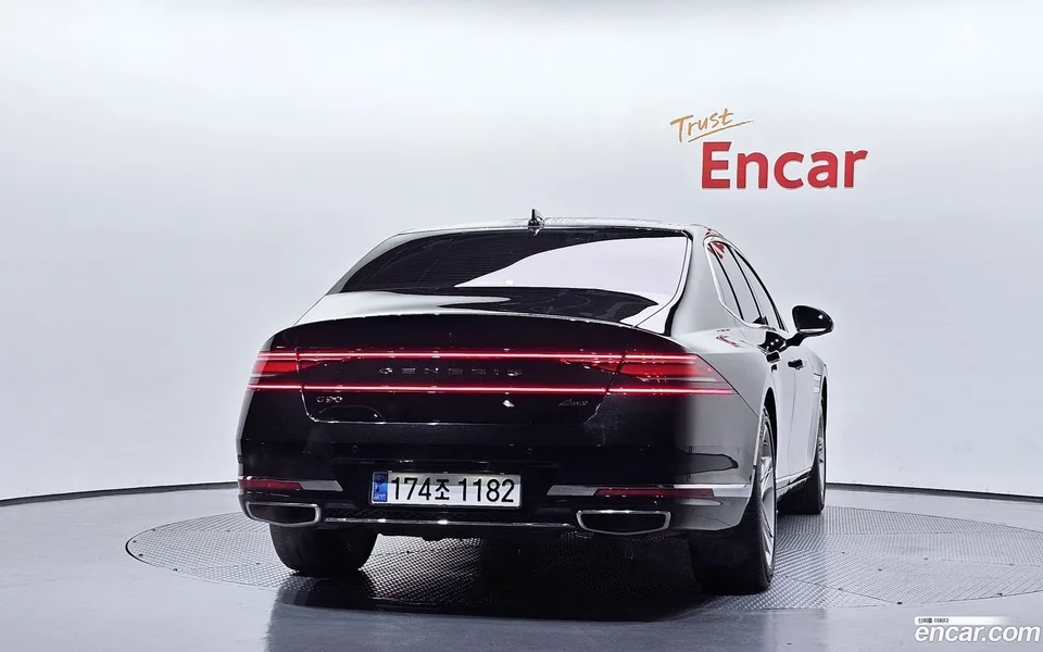Genesis G90 3.5 AWD 2023 — thumbnail 4