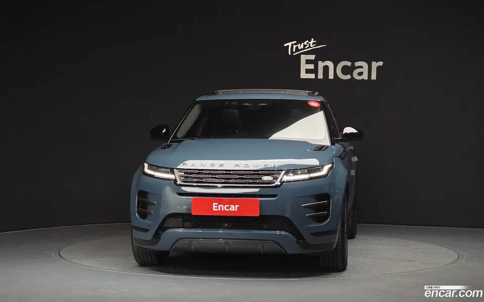 Land Rover Range Rover Evoque P250 SE 2024 — thumbnail 3