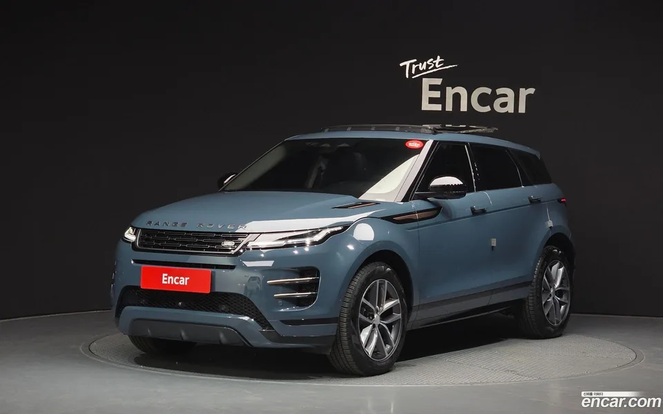 Land Rover Range Rover Evoque P250 SE 2024 — photo 1, buy with delivery to Moscow