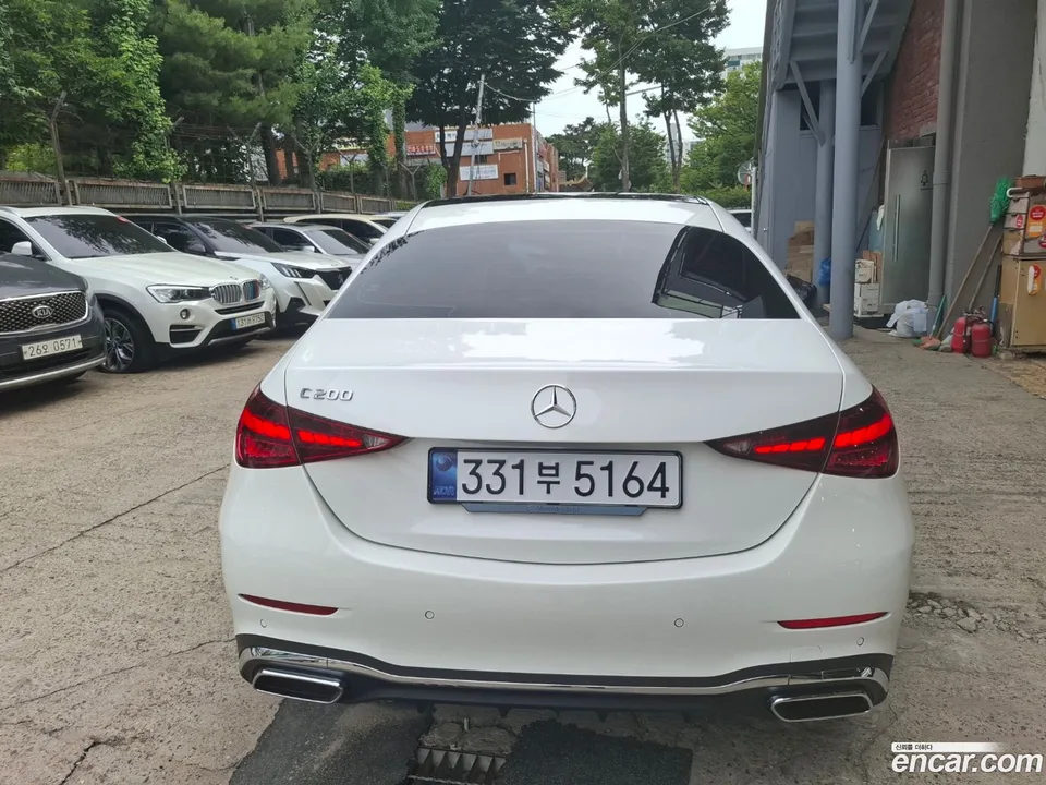 Mercedes-Benz C-Class C200 AMG Line 2025 — thumbnail 4