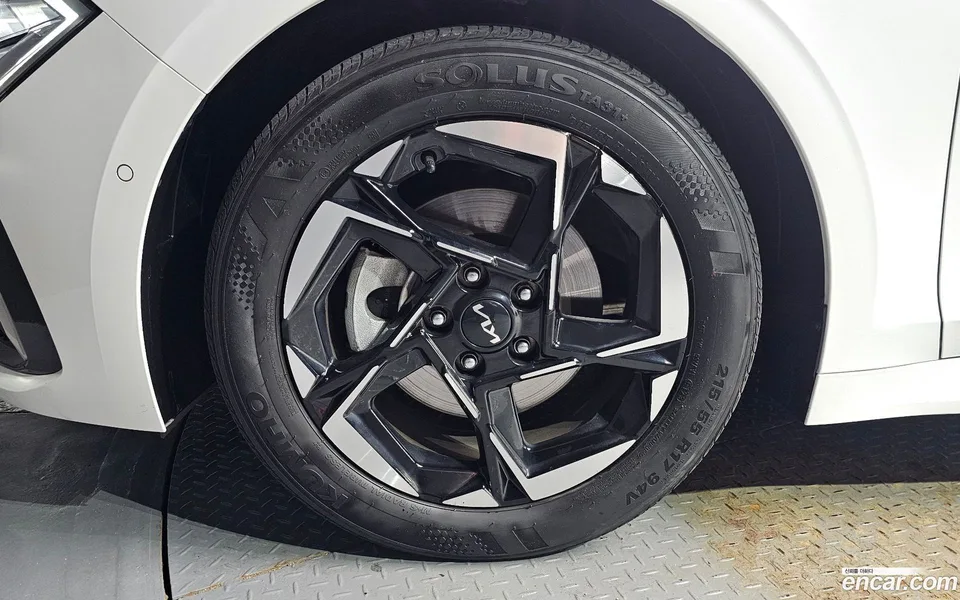 Kia K5 2.0 2024 — thumbnail 2
