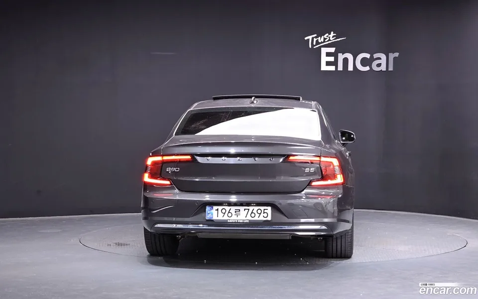 Volvo S90 B5 2024 — thumbnail 4