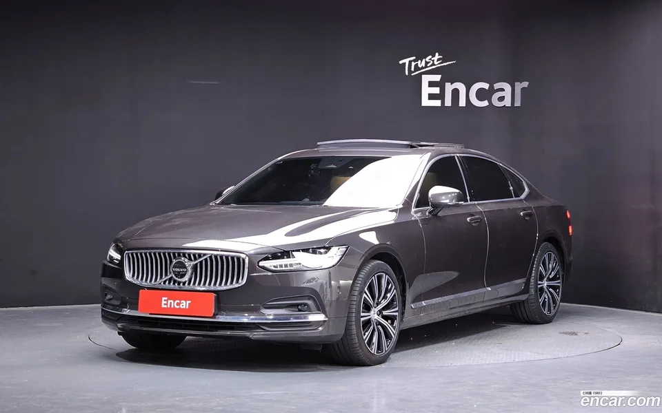 Volvo S90 B5 2024 — photo 1, buy with delivery to Moscow