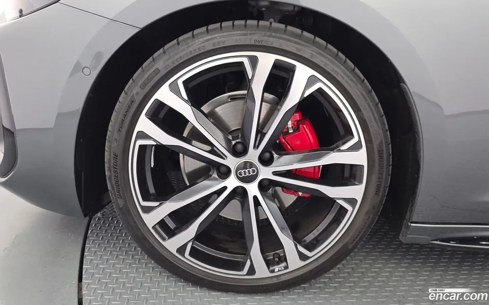 Audi A5 40 TFSI S Line 2025 — thumbnail 2