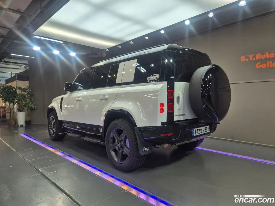 Land Rover Defender 110 D250 X- SE 2025 — thumbnail 2
