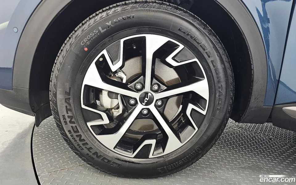 Kia Sportage Hybrid 2WD 2024 — thumbnail 2
