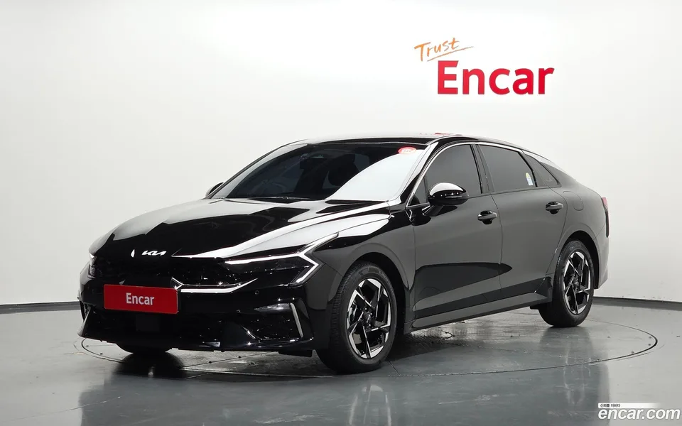 Kia K5 2.0 2024 — фото 1, купить с доставкой в Москву