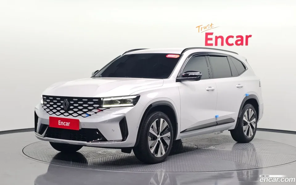 Renault Samsung Grand Koleos 1.5 E-TECH 2WD 2025 — photo 1, buy with delivery to Moscow