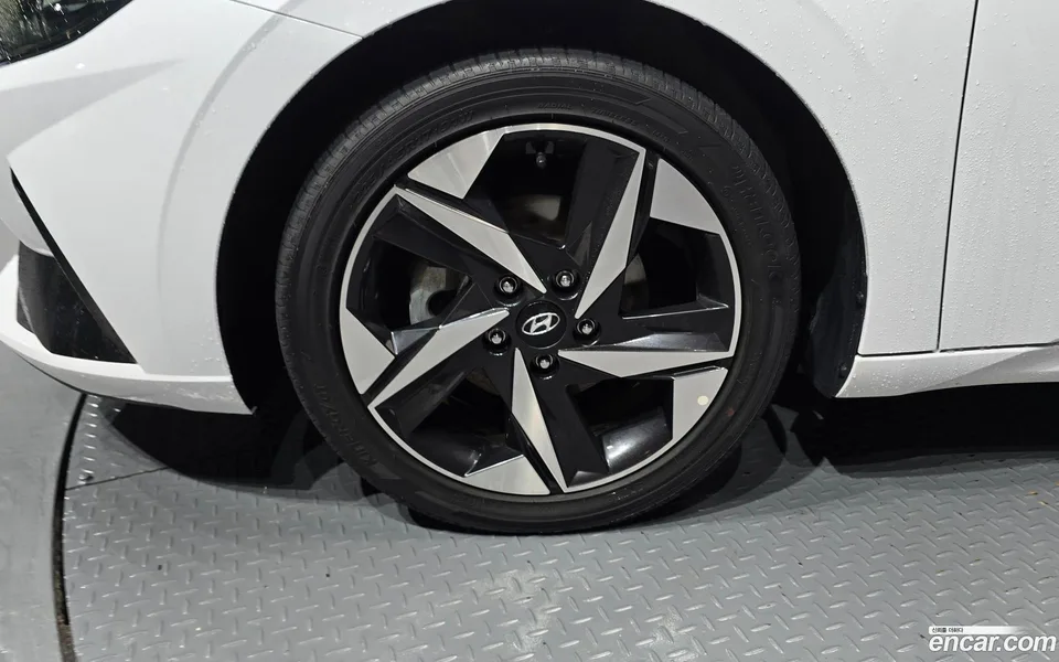 Hyundai Avante Hybrid 2022 — thumbnail 2