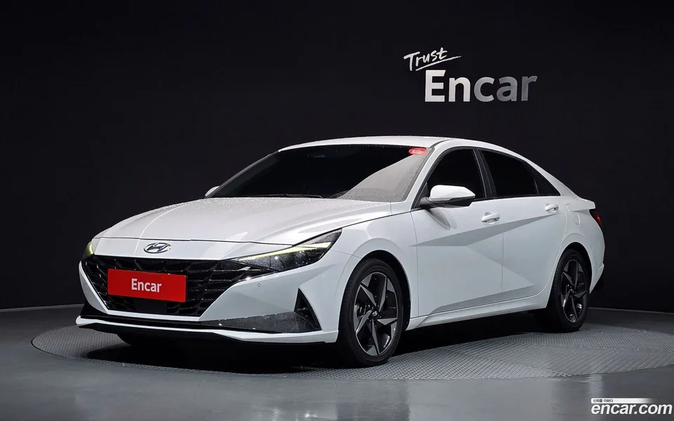 Hyundai Avante Hybrid 2022 — photo 1, buy with delivery to Moscow