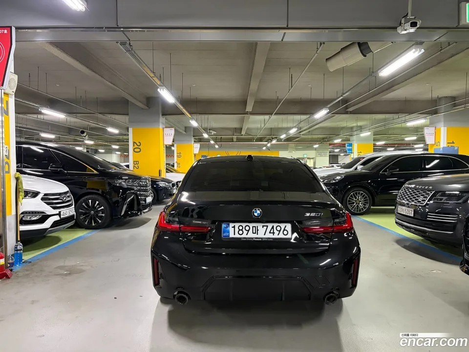 BMW 3 Series 320i M 2025 — thumbnail 2