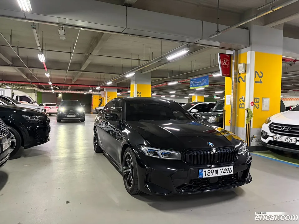 BMW 3 Series 320i M 2025 — thumbnail 3