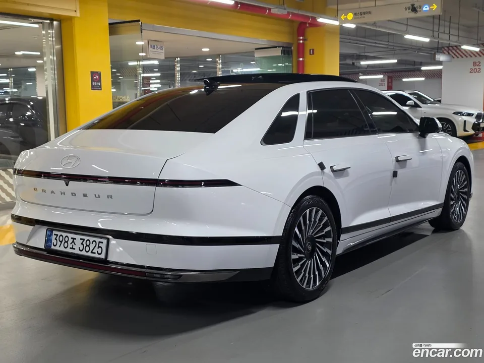 Hyundai Grandeur Hybrid 2023 — миниатюра 3